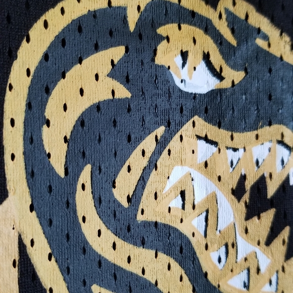 VINCE CARTER TORONTO RAPTORS GOLD THROWBACK JERSEY - Picture 3 of 8